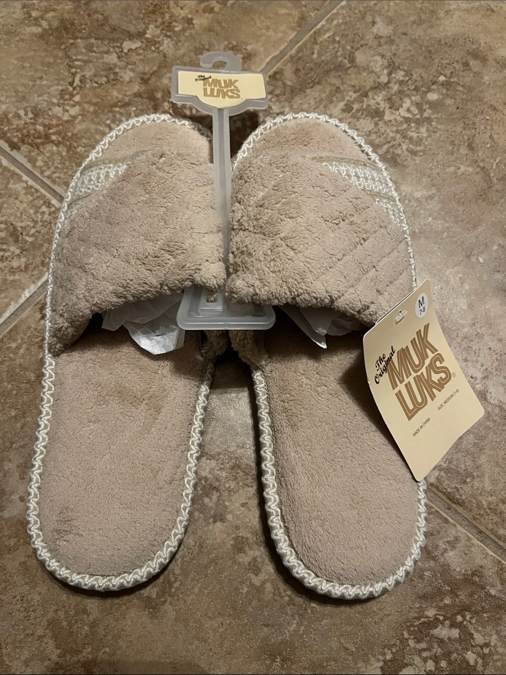 Muk Luks Plush Open-Back Slippers in Taupe with Cream Trim size 7-8 NWT